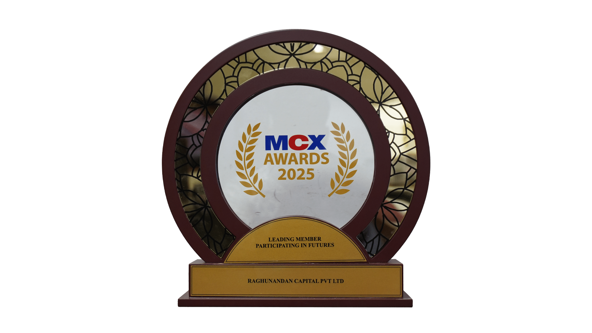 MCX Awards 2025 trophy presented to Raghunandan Capital Pvt Ltd for Leading Member Participating in Futures